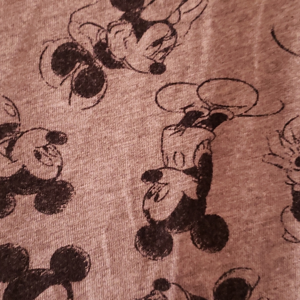 Gray and Black Minnie and Mickey print t-shirt